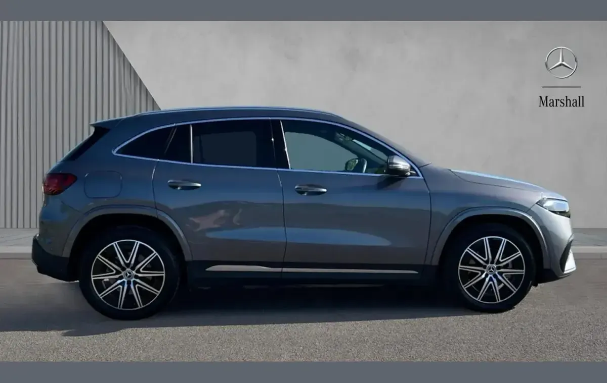 Begagnad Mercedes EQA250+ Executive 139 kW (190 HK) 2024 Grå SUV