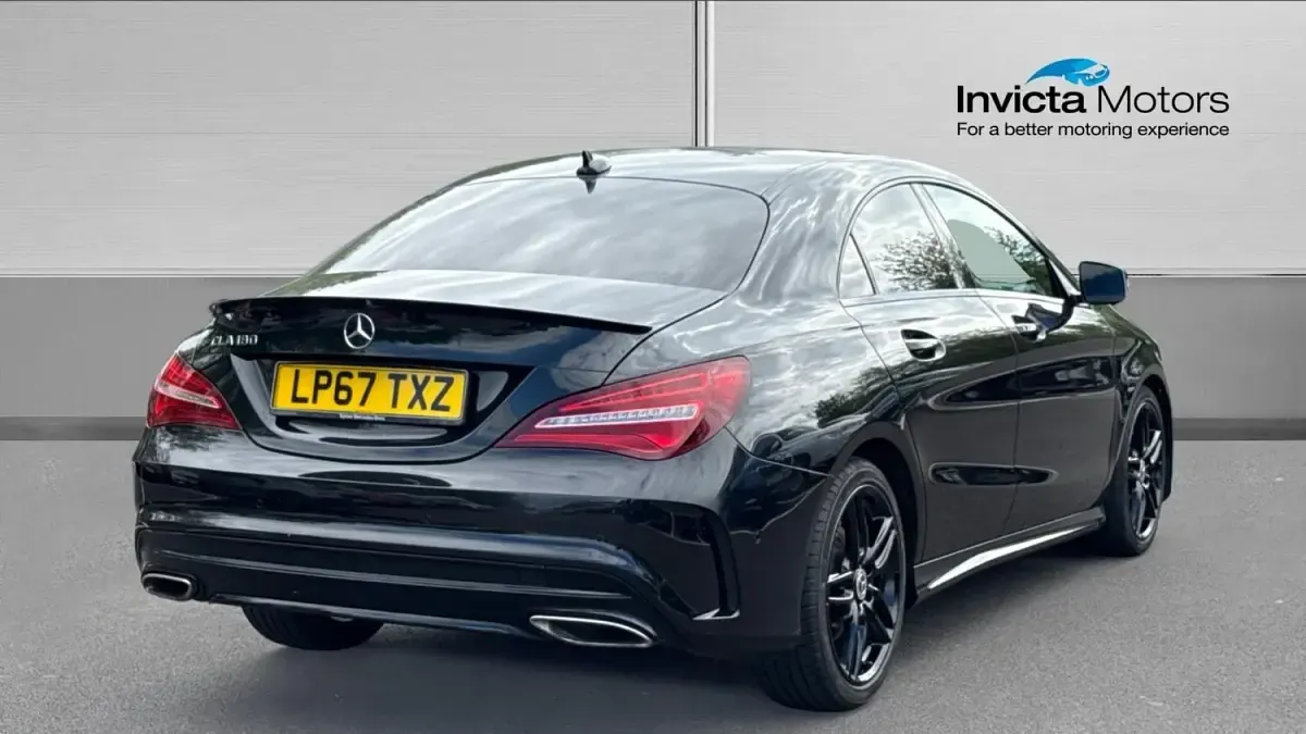 Begagnad Mercedes CLA180 AMG line 122 HK (89 kW) 2018 Svart Sedan