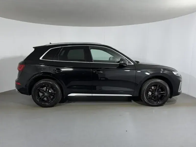 Used Audi Q5 S-Line 201 HP (147 kW) 2022 Black SUV