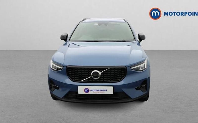 Used Volvo XC40 Plus 163 HP (119 kW) 2025 SUV