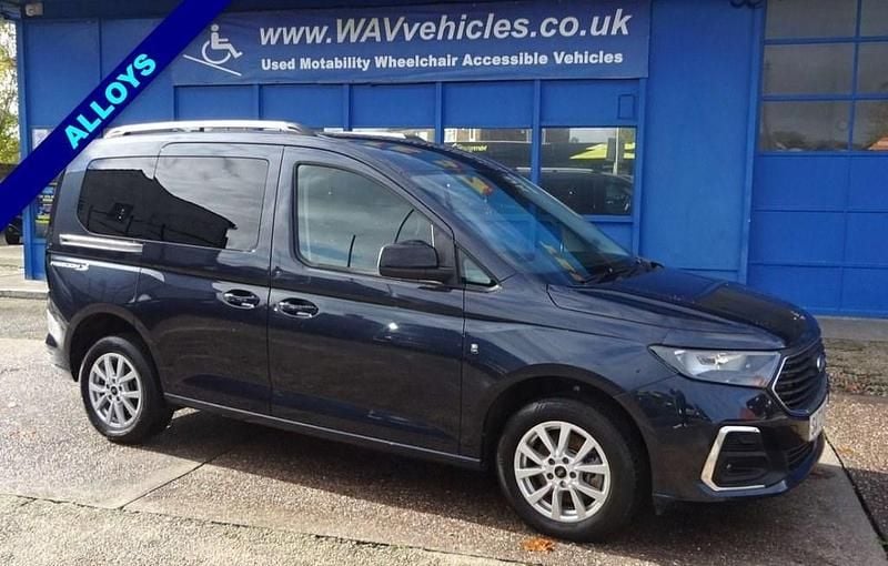 Used Ford Tourneo Connect Titanium 122 HP (89 kW) 2023 Blue MPV