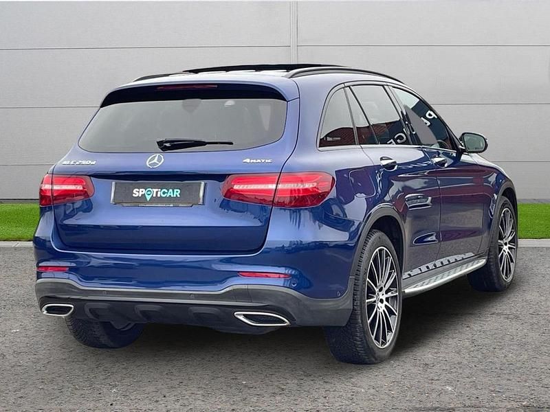 Used Mercedes GLC250 AMG line 201 HP (147 kW) 2017 Blue SUV
