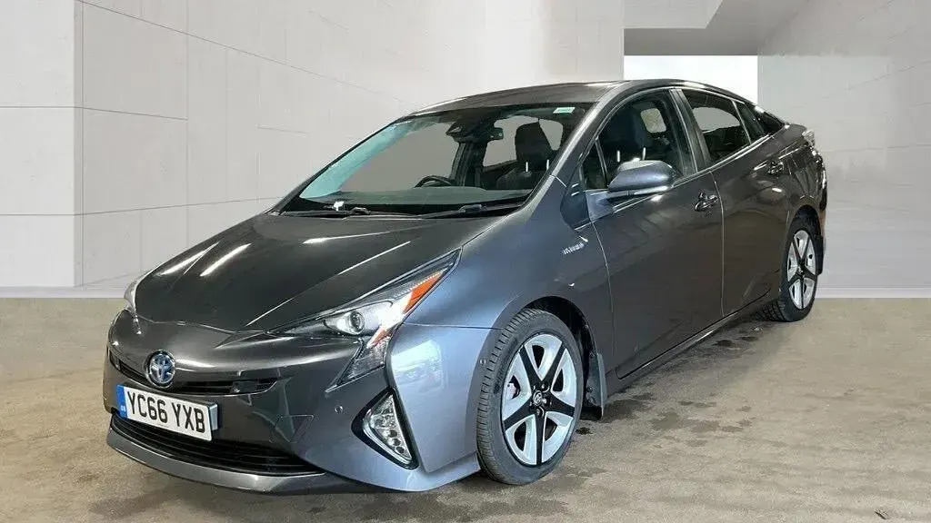 Used Toyota Prius Business Edition 2016 Grey Hatchback