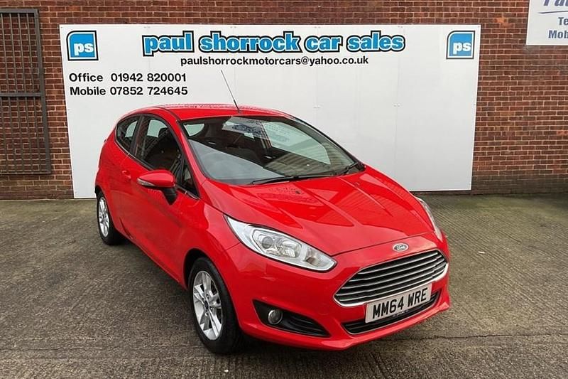 Red Used 2015 Ford Fiesta Zetec Hatchback | £4,447 (Good price) - Image 1/1