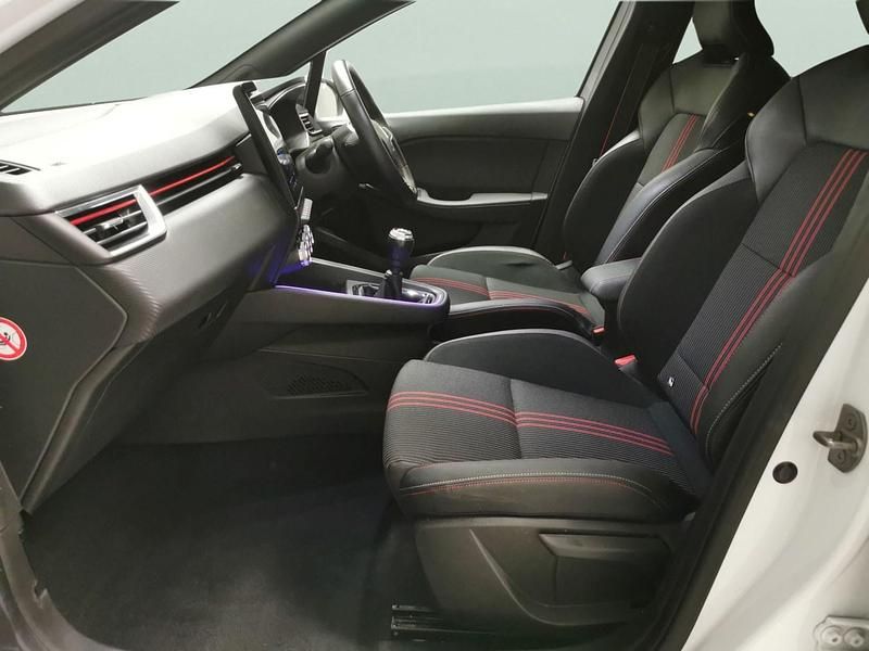 Used Renault Clio V RS Line 2023 White Hatchback