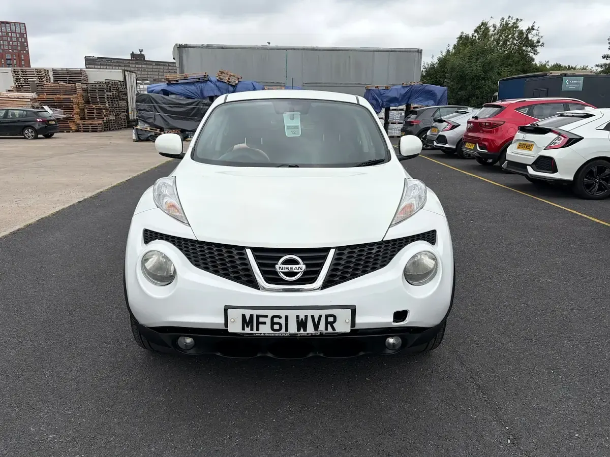 Used Nissan Juke Acenta 115 HP (84 kW) 2011 White SUV