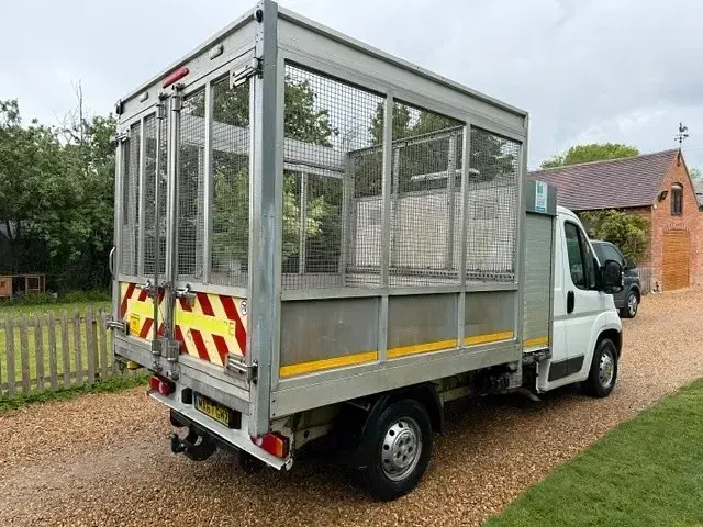 Used Peugeot Boxer 130 HP (95 kW) 2018 White Van