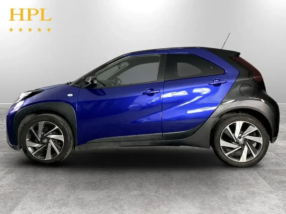 Used Toyota Aygo X 72 HP (52 kW) 2023 Blue SUV