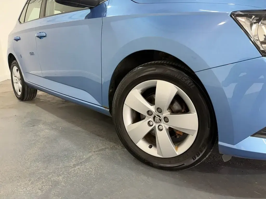 Used Skoda Fabia SE 90 HP (66 kW) 2016 Blue Hatchback
