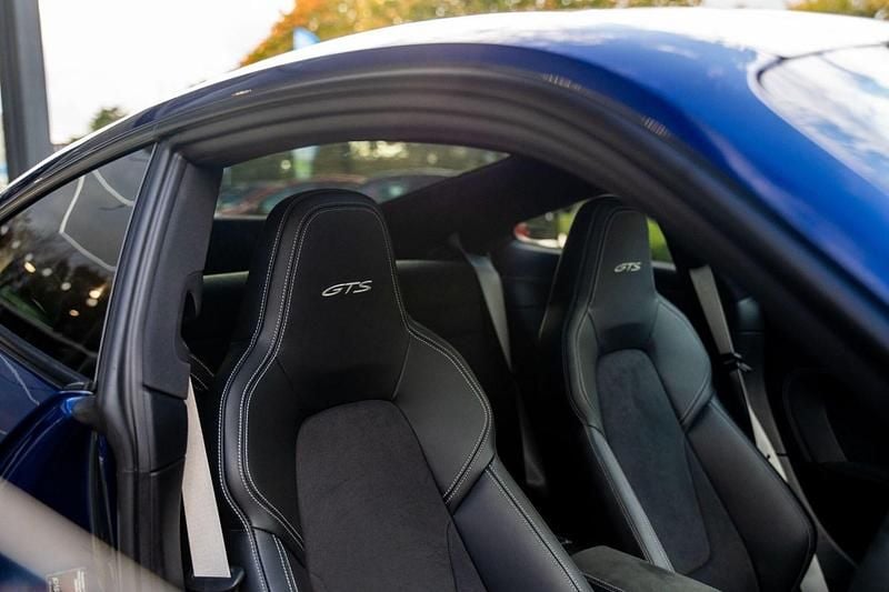Used Porsche 911 Carrera 4 GTS 480 HP (353 kW) 2023 Blue Coupe