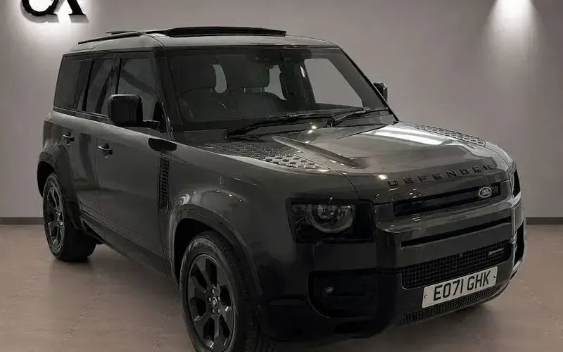 Used Land Rover Defender SE Dynamic 249 HP (183 kW) 2025 SUV