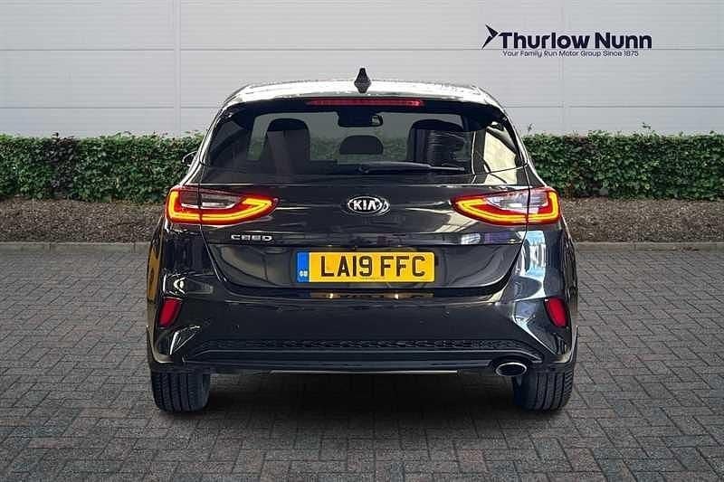 Used Kia Ceed First Edition 138 HP (101 kW) 2019 Black Hatchback