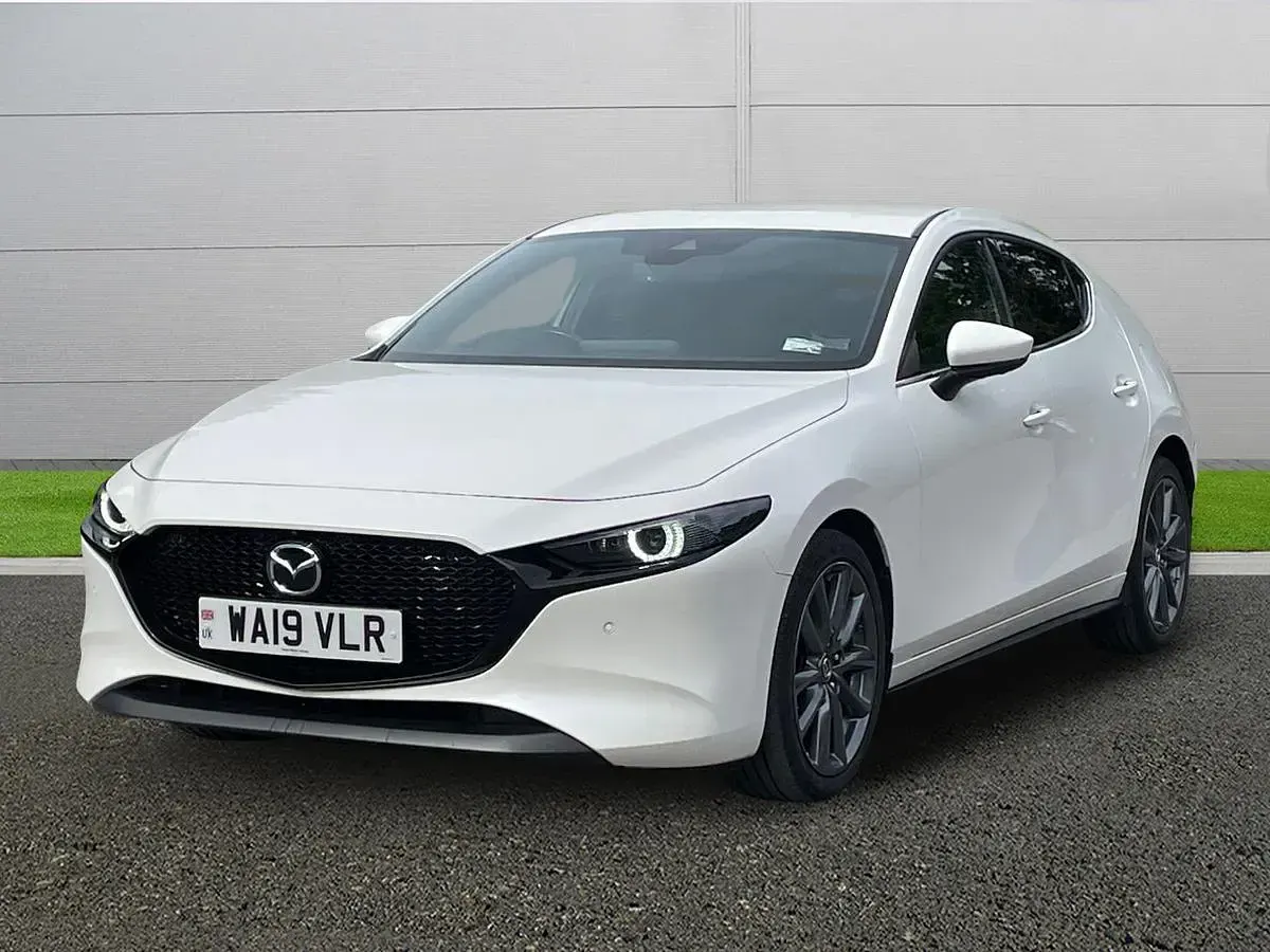 Used Mazda 3 Inclusive 122 HP (89 kW) 2019 White Hatchback