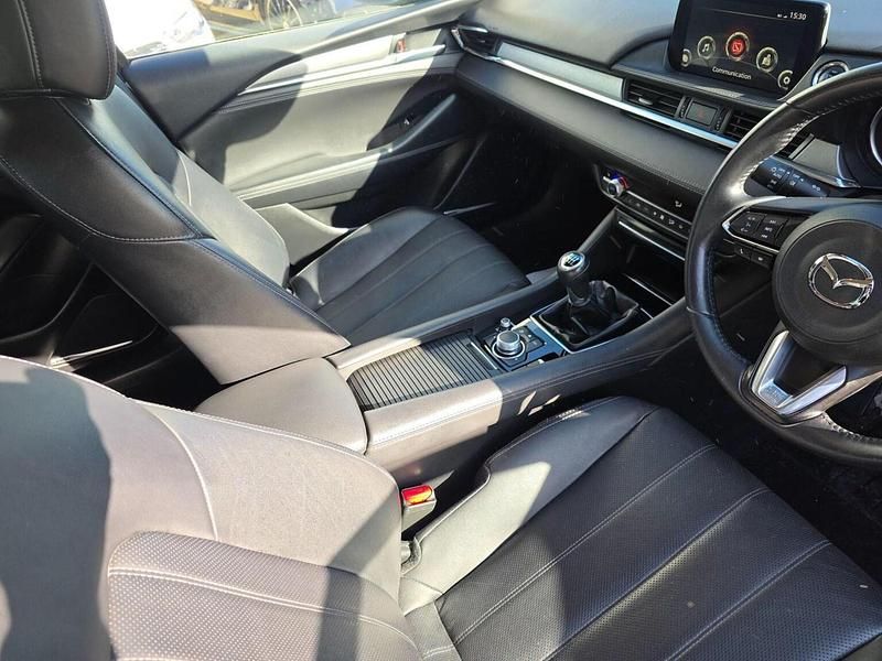 Usado Mazda 6 Inclusive 165 HP (121 kW) 2021 Preto Sedan