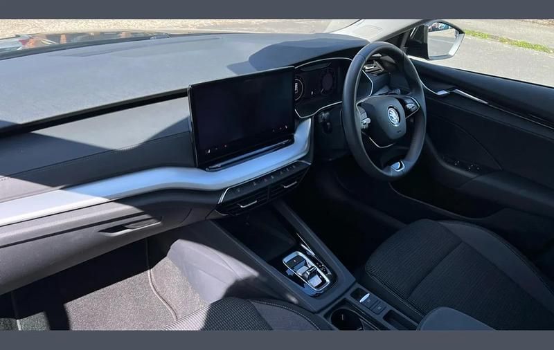 Used Skoda Octavia SE Technology 150 HP (110 kW) 2024 Black Estate