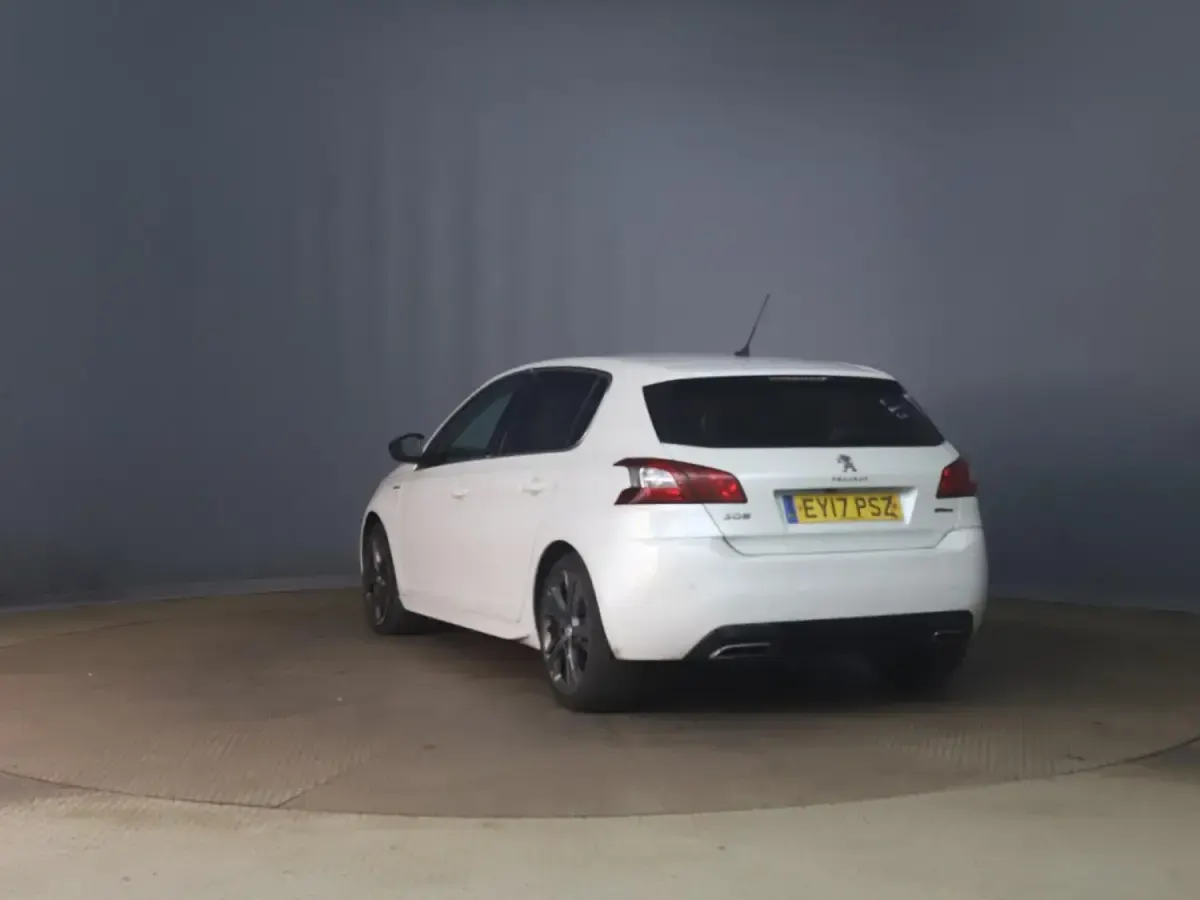 Used Peugeot 308 GT-line 130 HP (95 kW) 2017 White Hatchback