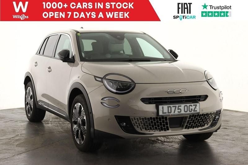 Used Fiat 600 La Prima 2025 Beige SUV