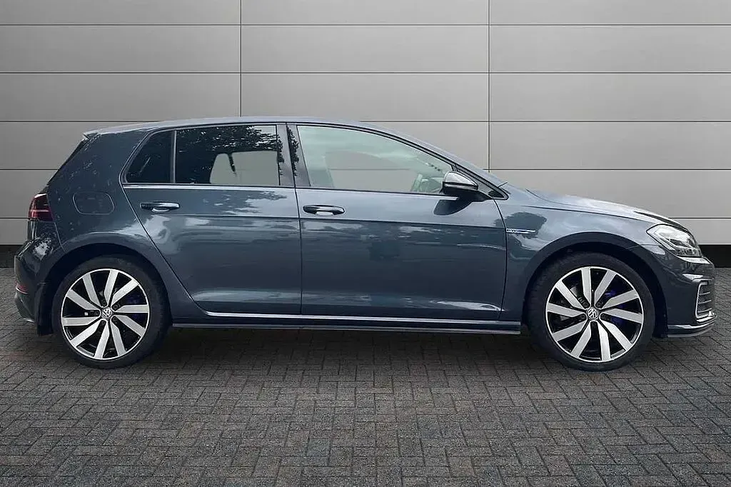 Used VW Golf VII GTE 204 HP (150 kW) 2020