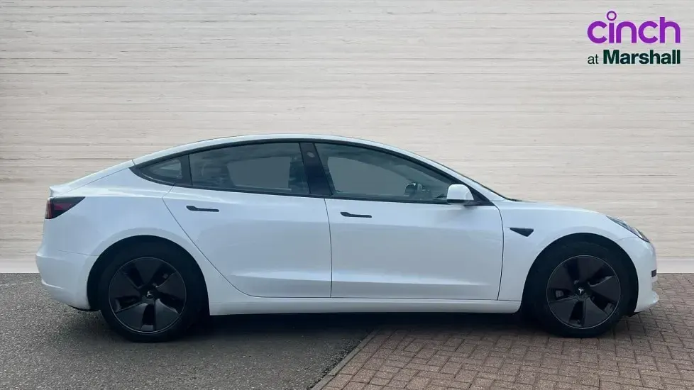 Used Tesla Model 3 RWD 208 kW (283 HP) 2022 White Sedan