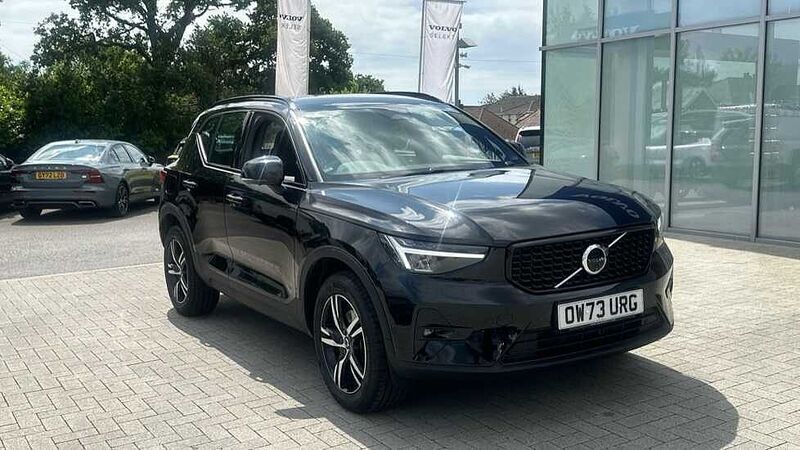 Black Used 2024 Volvo XC40 Plus SUV | £32,790 (Fair price) - Image 1/4