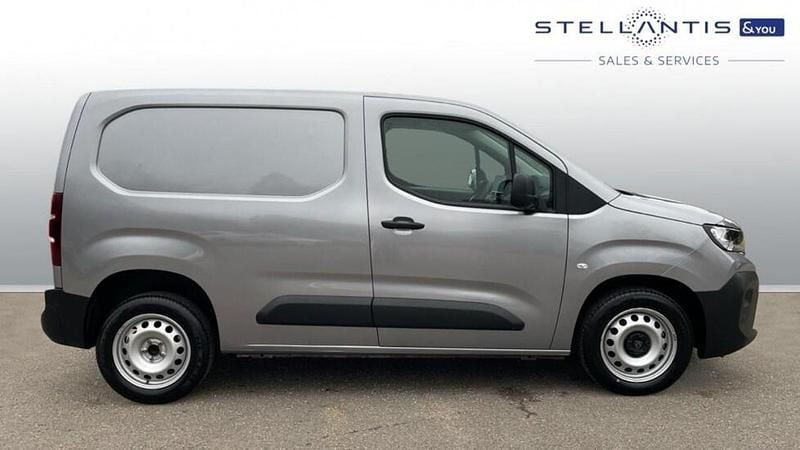 Used Peugeot Partner S 101 HP (74 kW) 2024 Grey MPV