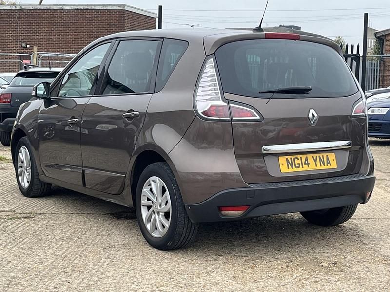 Used Renault Scénic III Dynamique 2014 Bronze MPV
