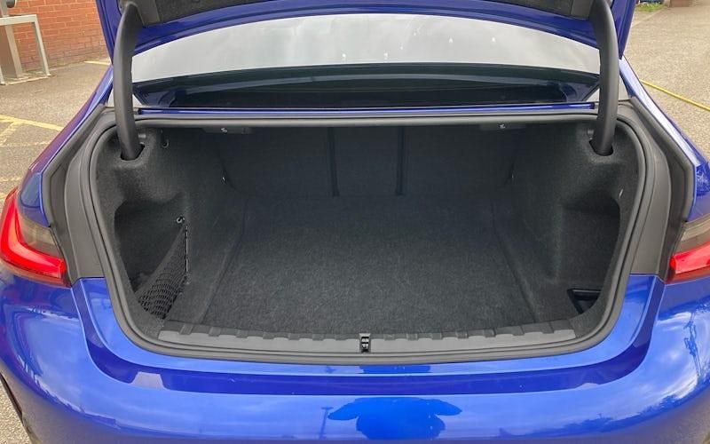 Second-hand BMW 320 M Sport 184 CP (135 kW) 2026 Berlinǎ