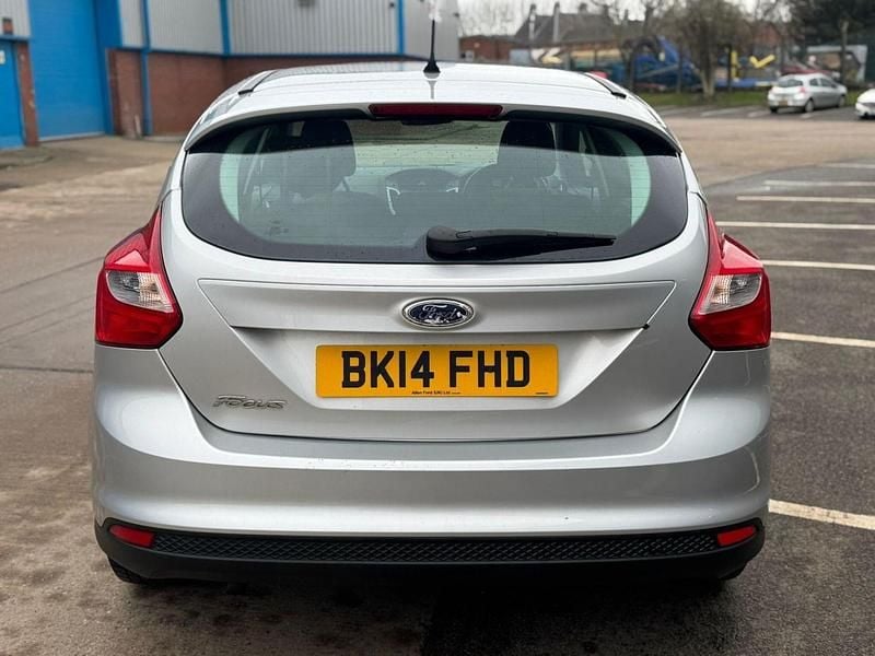 Used Ford Focus Zetec 2014 Silver Hatchback