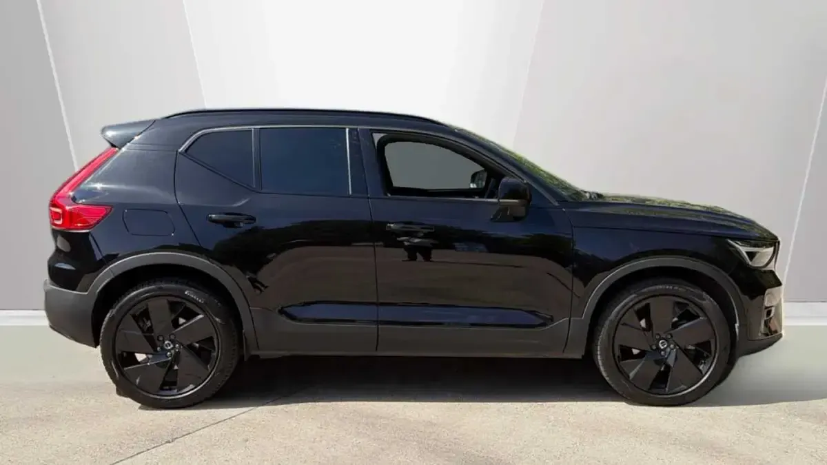 Used Volvo XC40 Plus 194 HP (142 kW) 2026 SUV