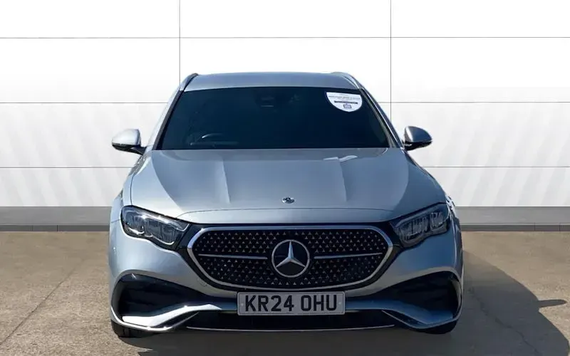 Usado Mercedes E220 AMG line 197 CV (144 kW) 2025 Familiar