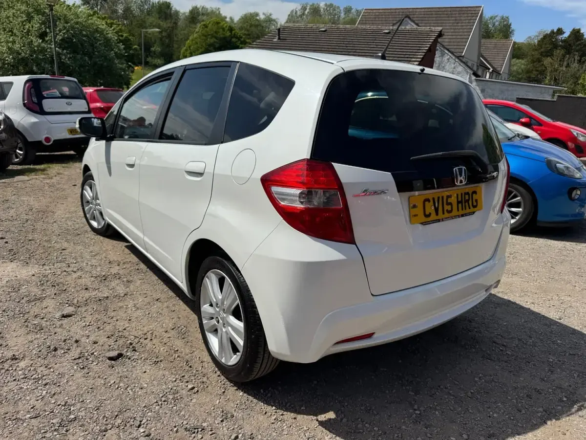 Second-hand Honda Jazz EX 2015 Alb Hatchback