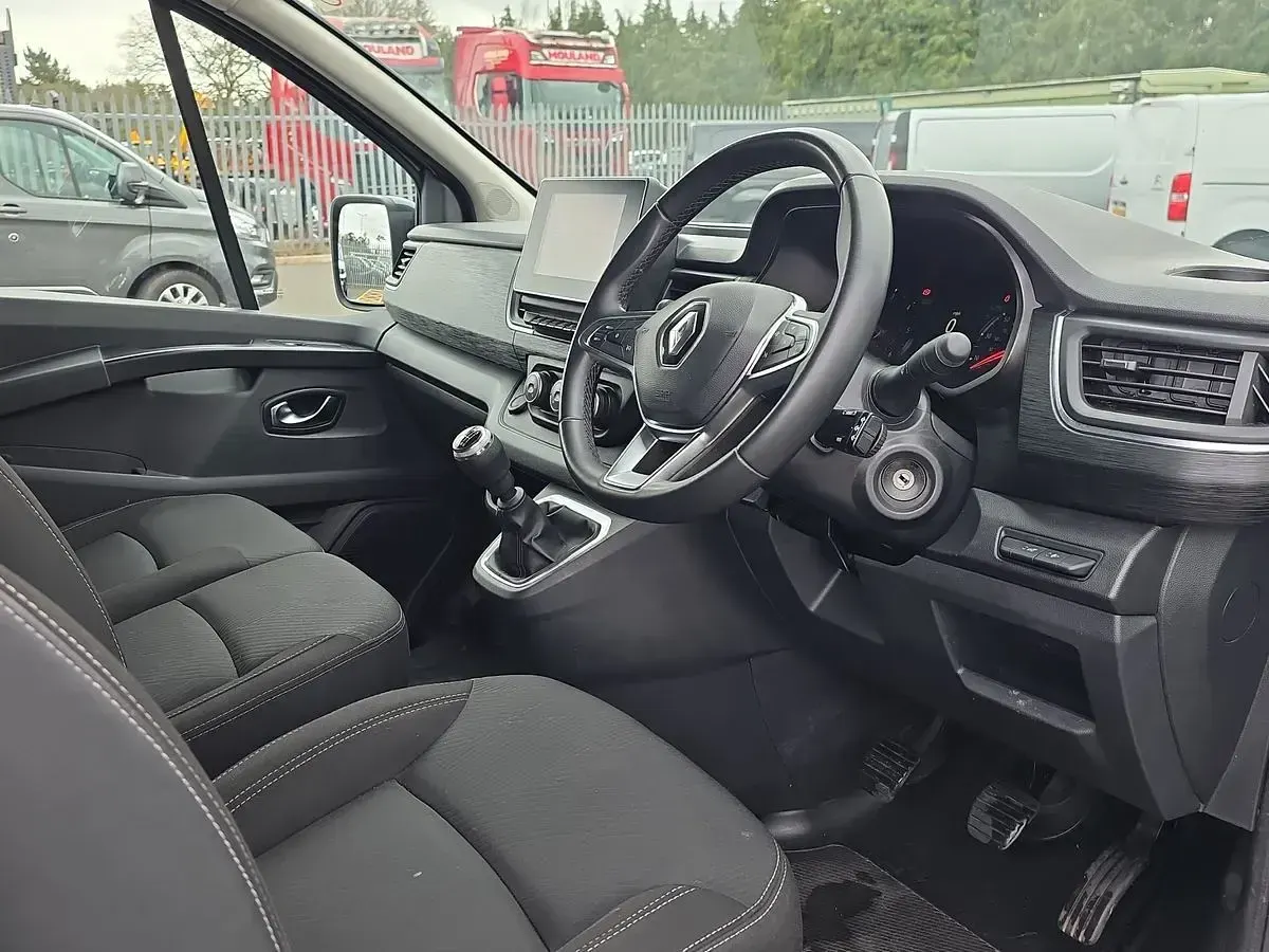 Used Renault Trafic 2023 Grey MPV
