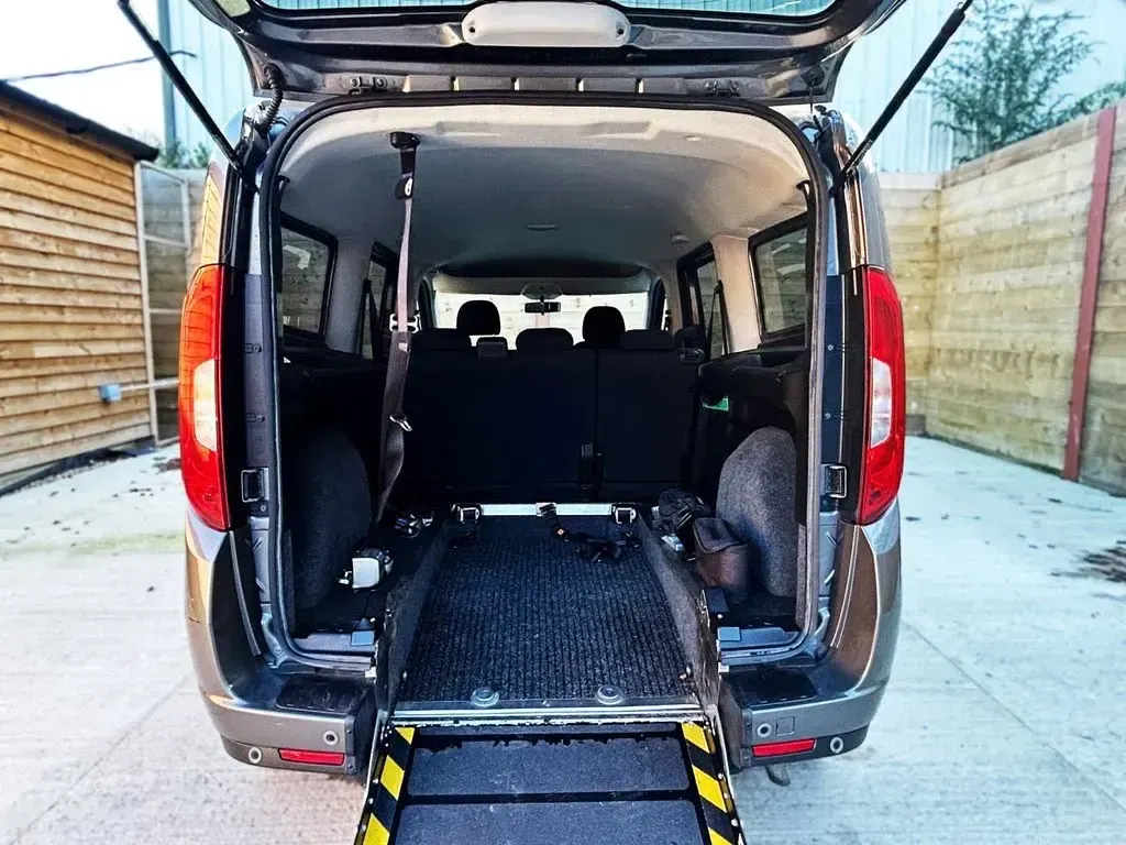 Used Fiat Doblò 2019 Grey MPV