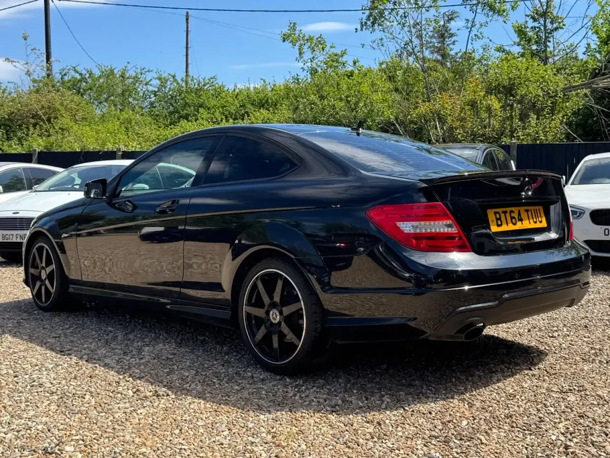 Usado Mercedes C250 Sport Edition 204 HP (150 kW) 2014 Preto Coupé
