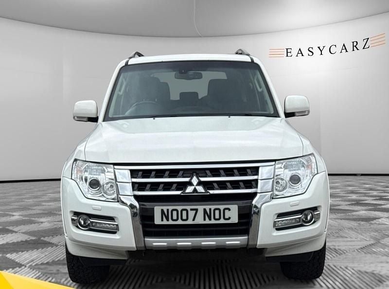 White Used 2017 Mitsubishi Shogun SUV | £17,795 (Fair price) - Image 1/3