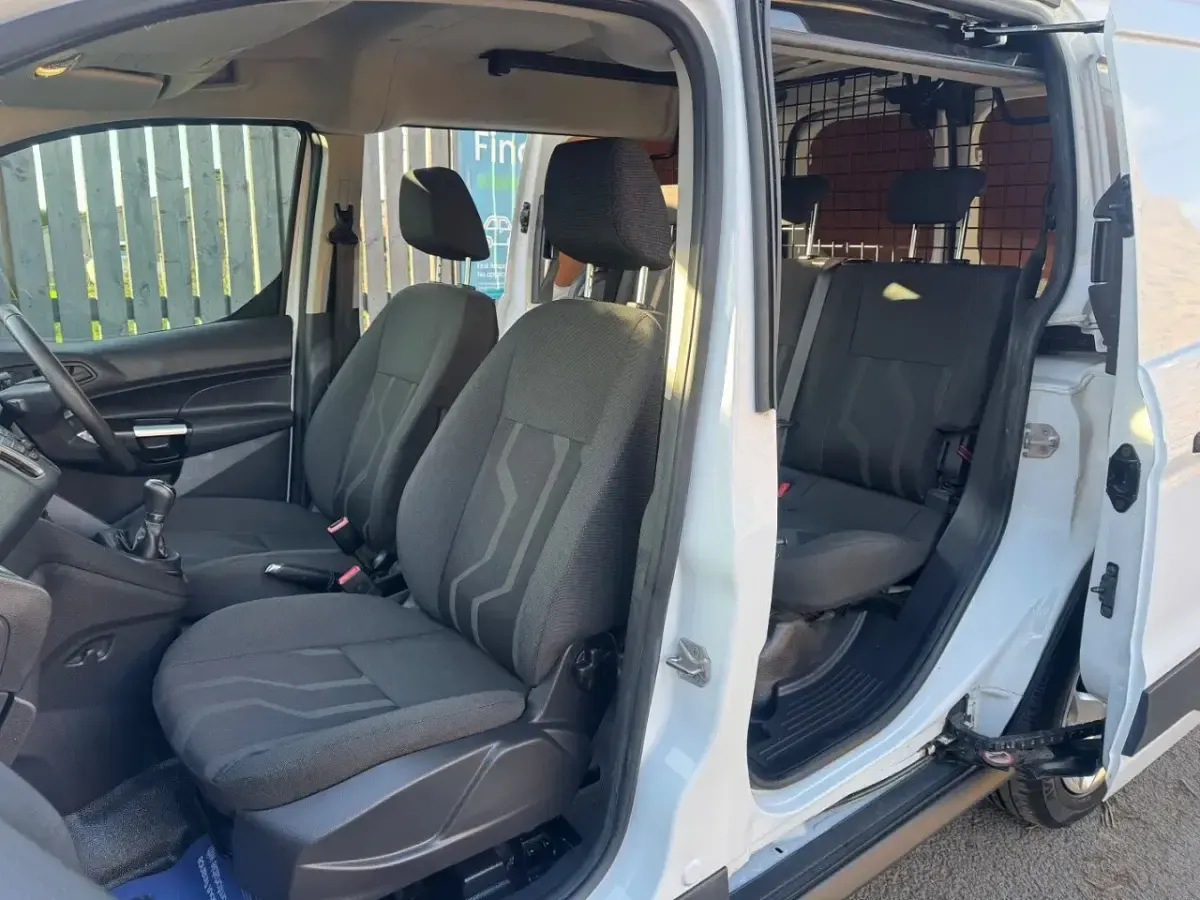 Used Ford Transit Trend 100 HP (73 kW) 2018 White Van