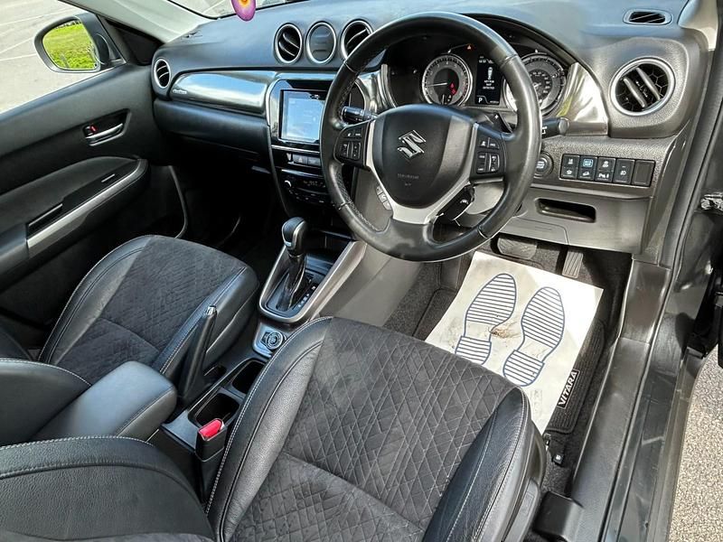 Used Suzuki Vitara SZ5 116 HP (85 kW) 2022 Black SUV