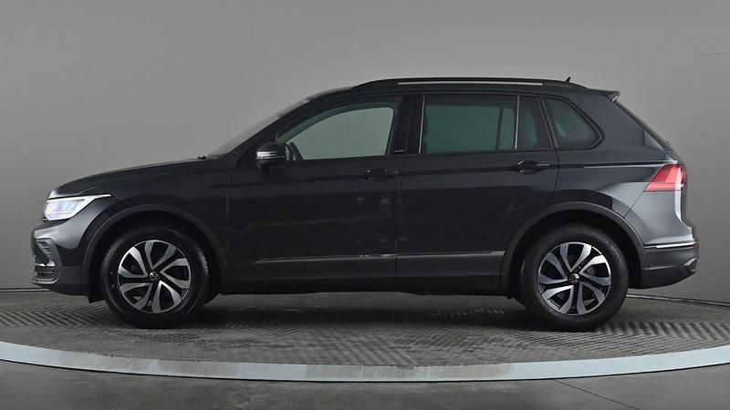 Used VW Tiguan Active 150 HP (110 kW) 2022 Grey SUV