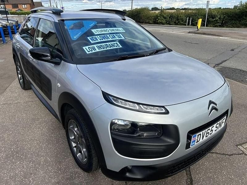 Used Citroën C4 Cactus Feel 100 HP (73 kW) 2015 Silver Hatchback