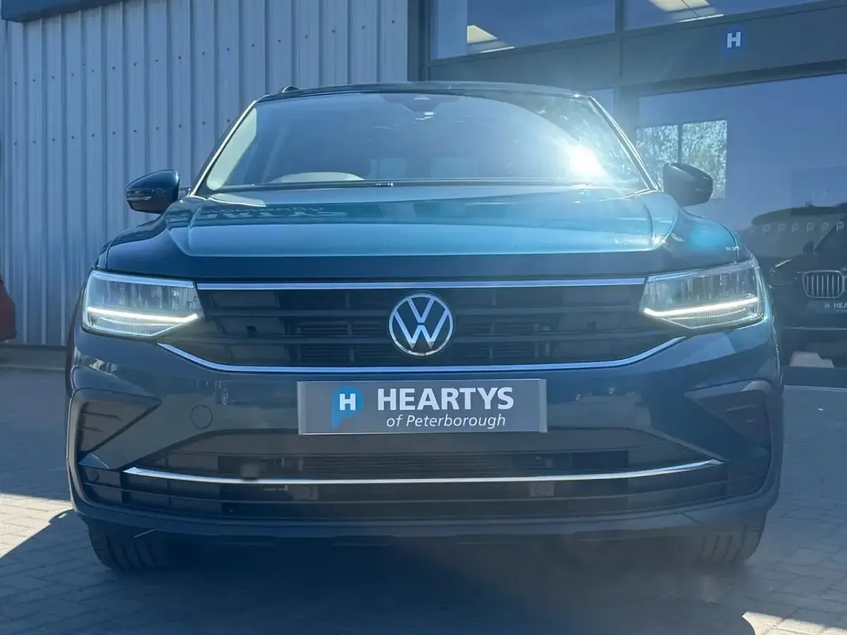 Used VW Tiguan Life 150 HP (110 kW) 2022 Blue SUV