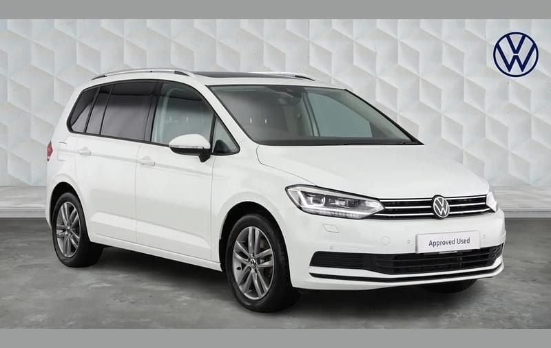 Used VW Touran Match 150 HP (110 kW) 2024 White MPV