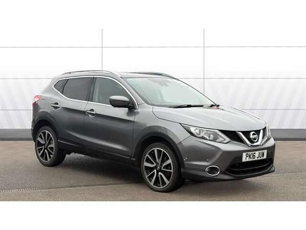 Grey Used 2016 Nissan Qashqai Tekna SUV | £9,189 (Good price) - Image 1/4
