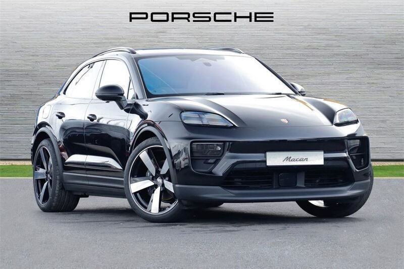 Black New 2025 Porsche Macan SUV | £74,990 (Fair price) - Image 1/3