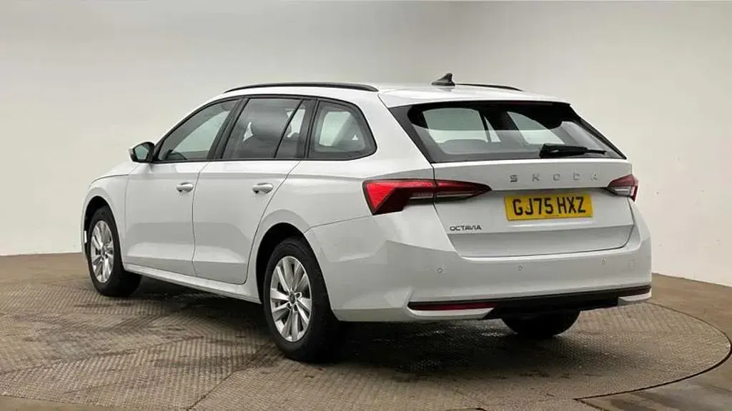 Nuevo Skoda Octavia SE Technology 116 CV (85 kW) 2025 Blanco Familiar