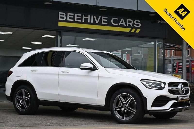 White Used 2022 Mercedes GLC220 AMG line SUV | £27,450 (Fair price) - Image 1/4