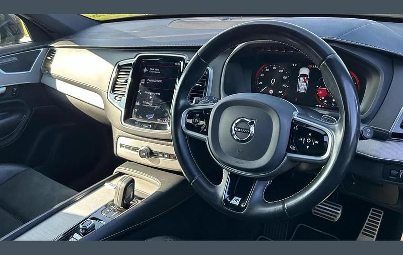 Used Volvo XC90 R-Design 232 HP (170 kW) 2020 Black SUV