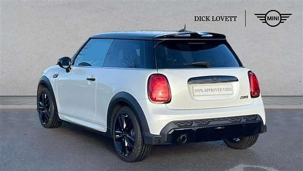 Used Mini Cooper Hatch 134 HP (98 kW) 2024 White Hatchback