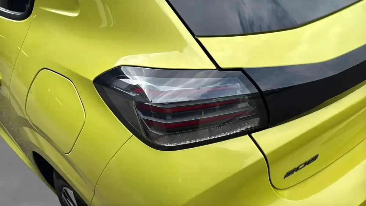 Used Peugeot 208 Allure 99 HP (72 kW) 2024 Yellow Hatchback