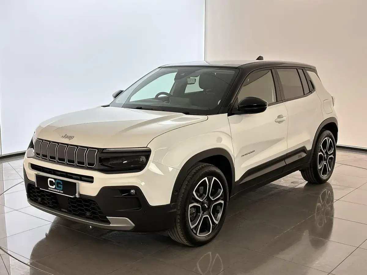 Used Jeep Avenger EV Summit 113 kW (154 HP) 2024 White SUV