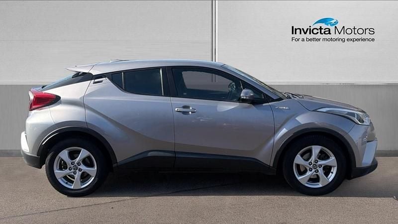 Used Toyota C-HR 122 HP (89 kW) 2017 Metal stream metallic SUV